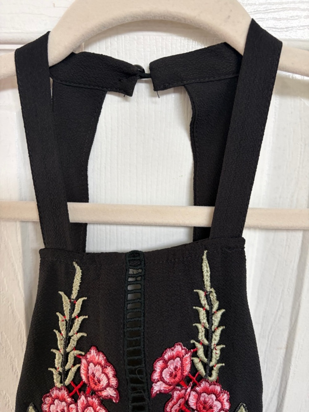 Luxxel Halter Neck Floral Embroidered Maxi Dress - Picture 5 of 9